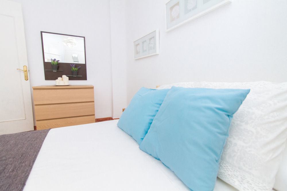 Apartamentos Malaga Centro Hernan Ruiz De 4 A 8 Personas Exterior photo